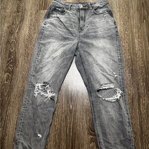 Women’s American Eagle Straight Ripped Jeans Size 8 Short
